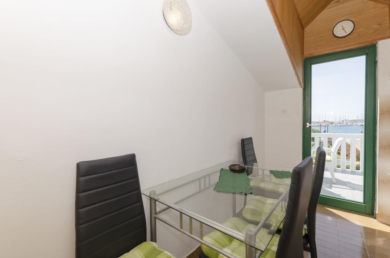 Apartments Olivera Rogoznica  Eksteriør bilde